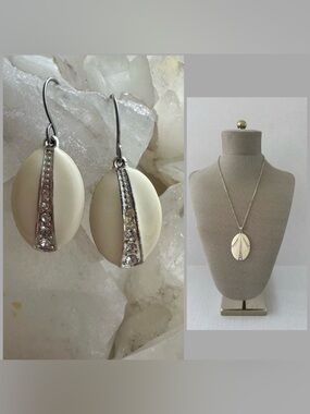 Cream Oval Pendant Necklace and Earrings Set with Crystal Accent